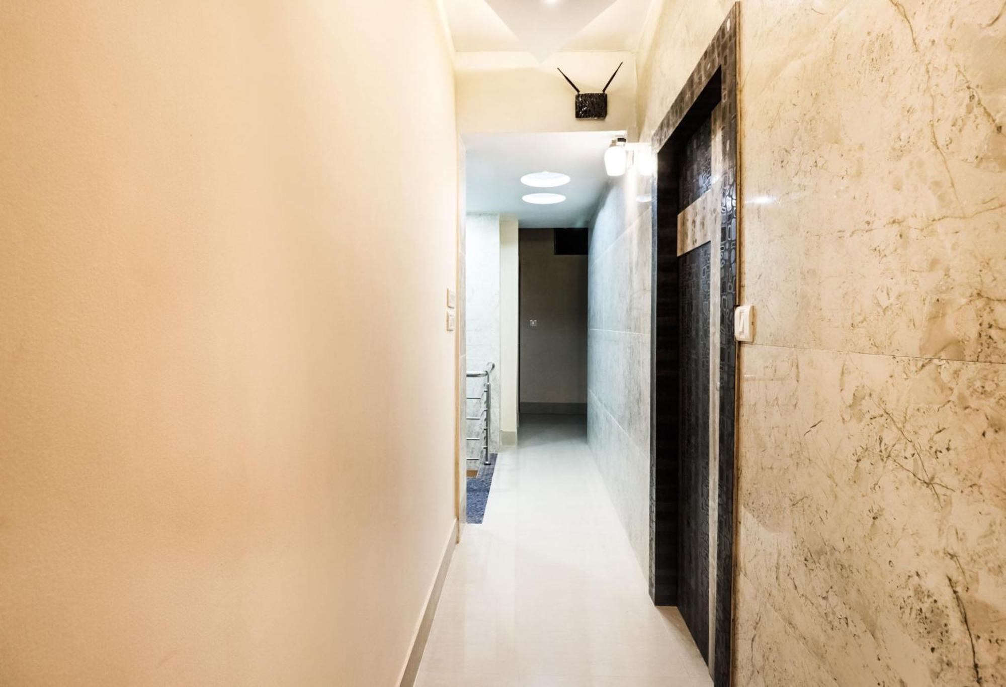 Hotel O Kuber Residency Near Birla Mandir Калькутта Экстерьер фото